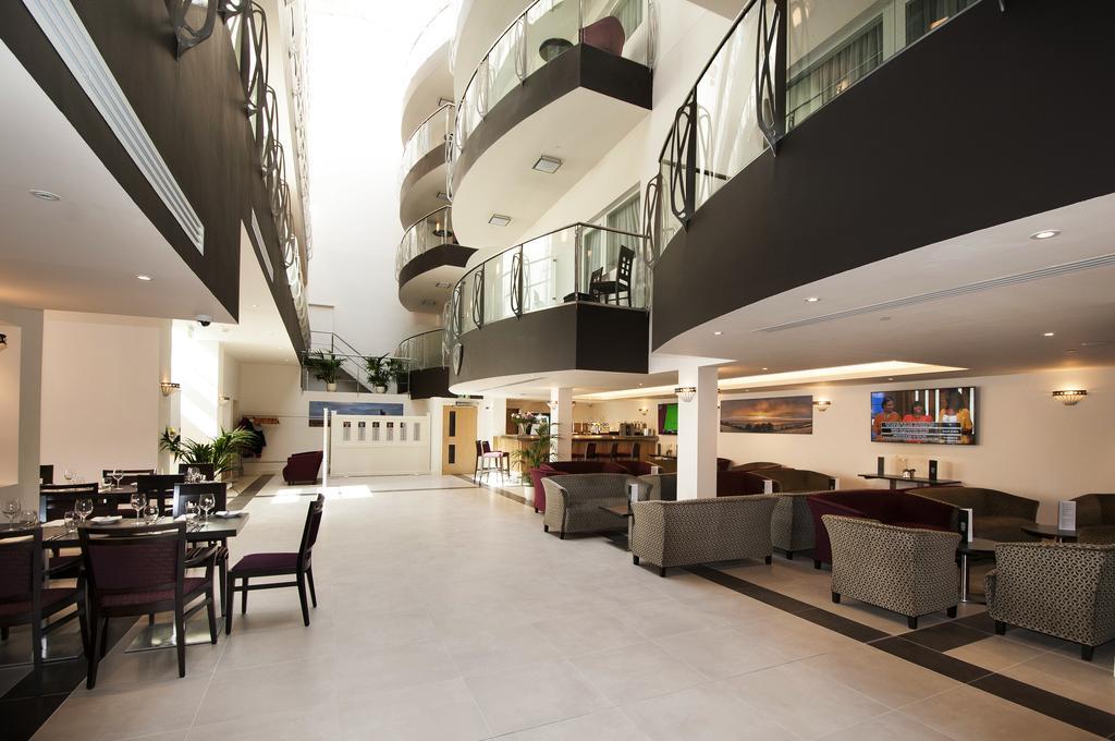 Mannin Hotel Дъглас Екстериор снимка