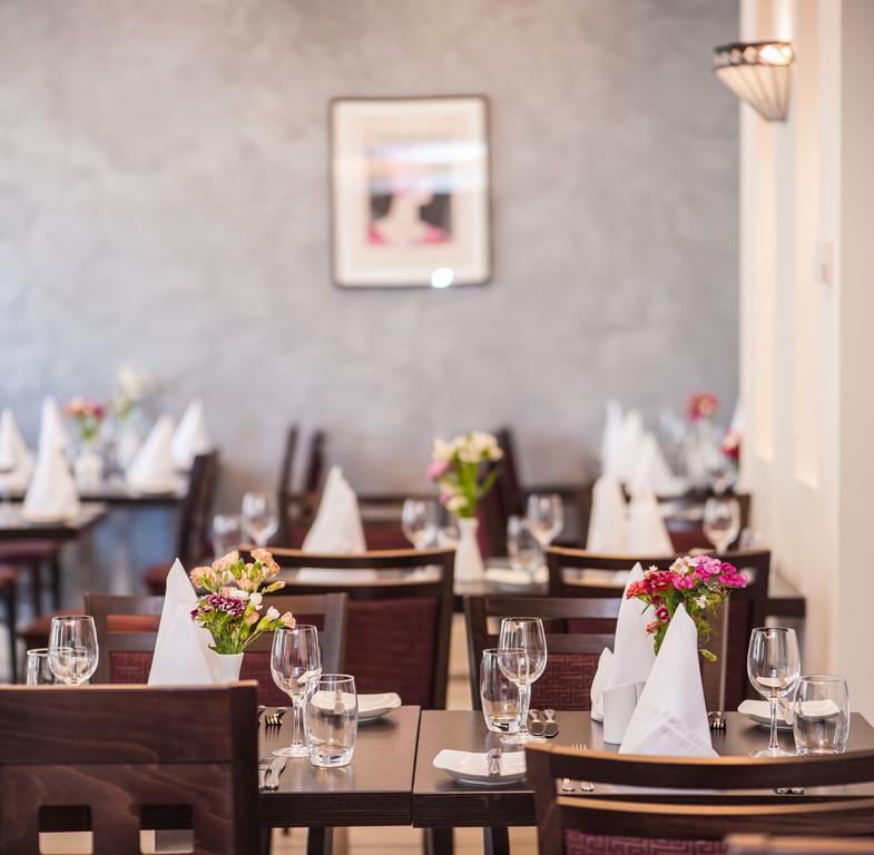 Mannin Hotel Дъглас Екстериор снимка